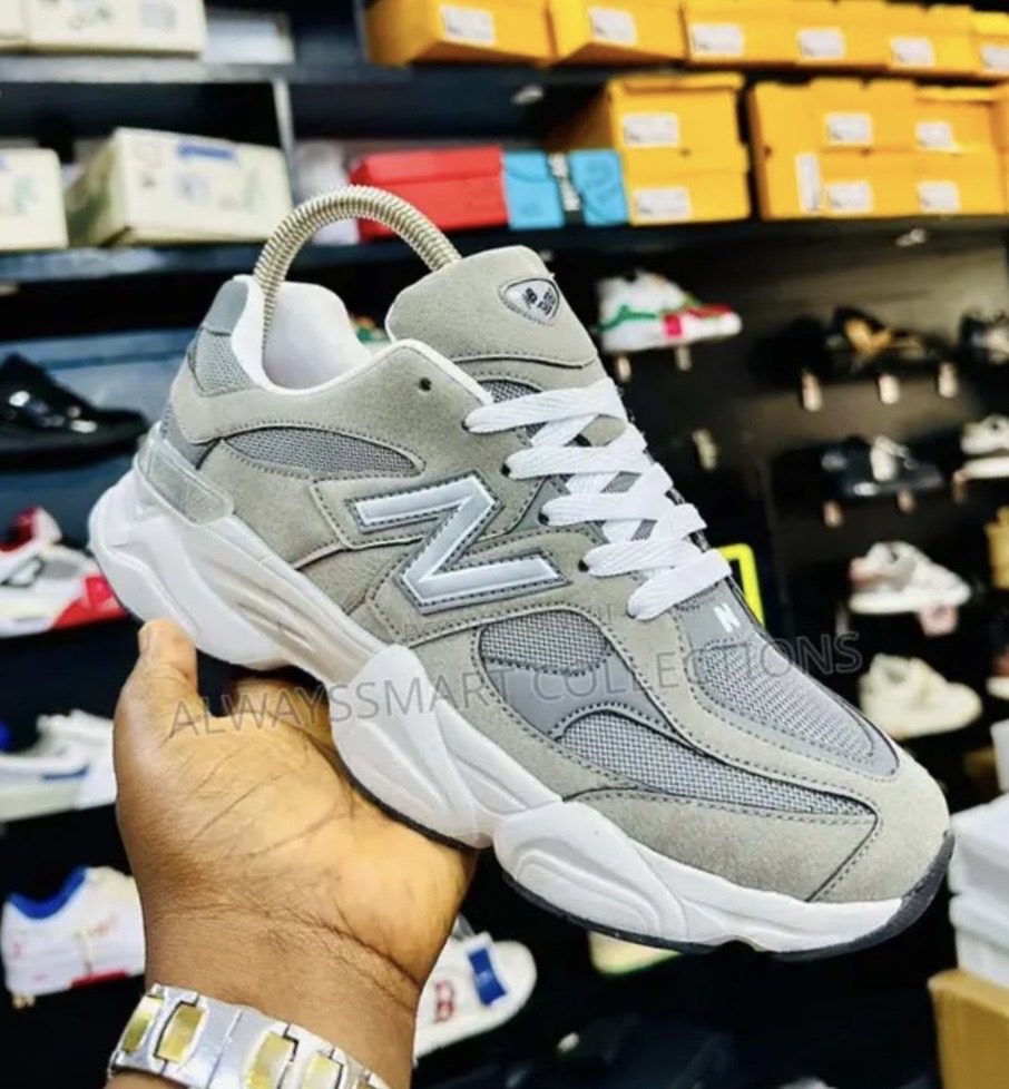 New Balance 990v3