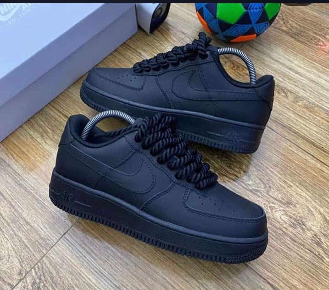 Nike Air Force 1 Black 